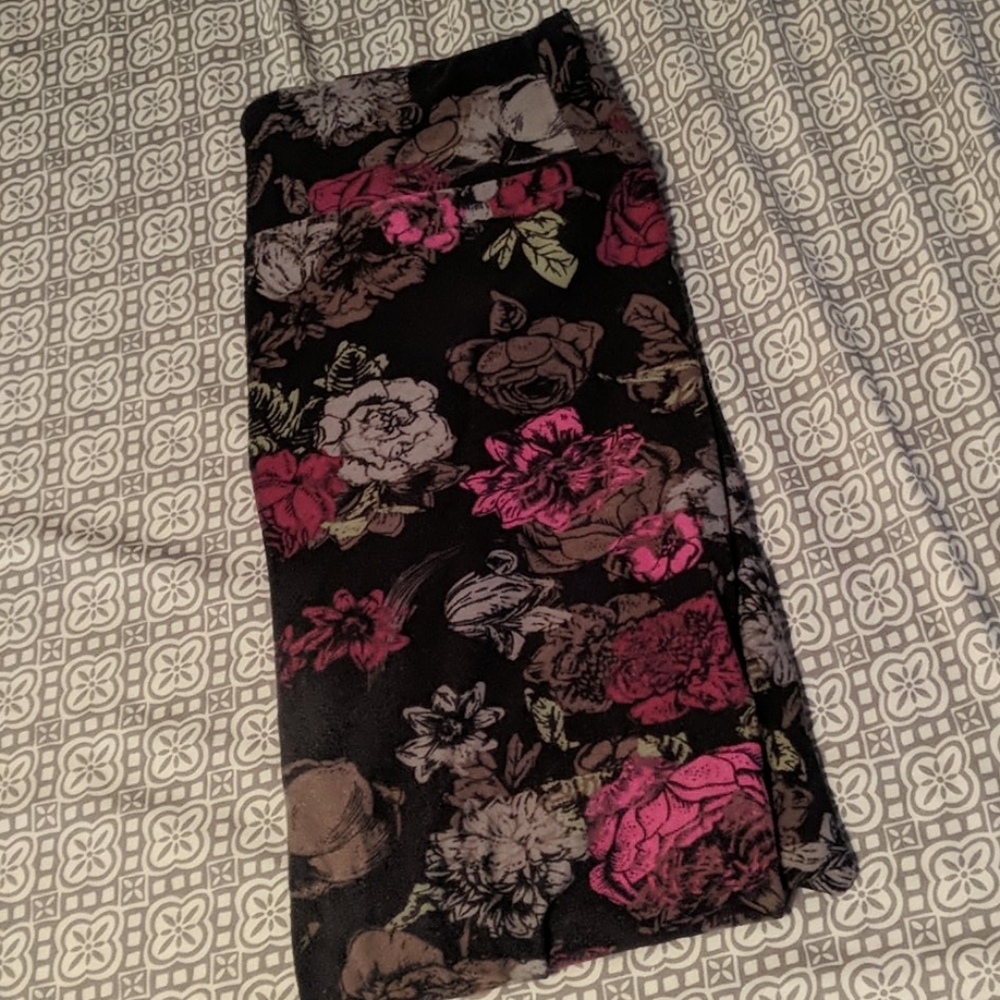 LuLaRoe Floral Leggings. OS.